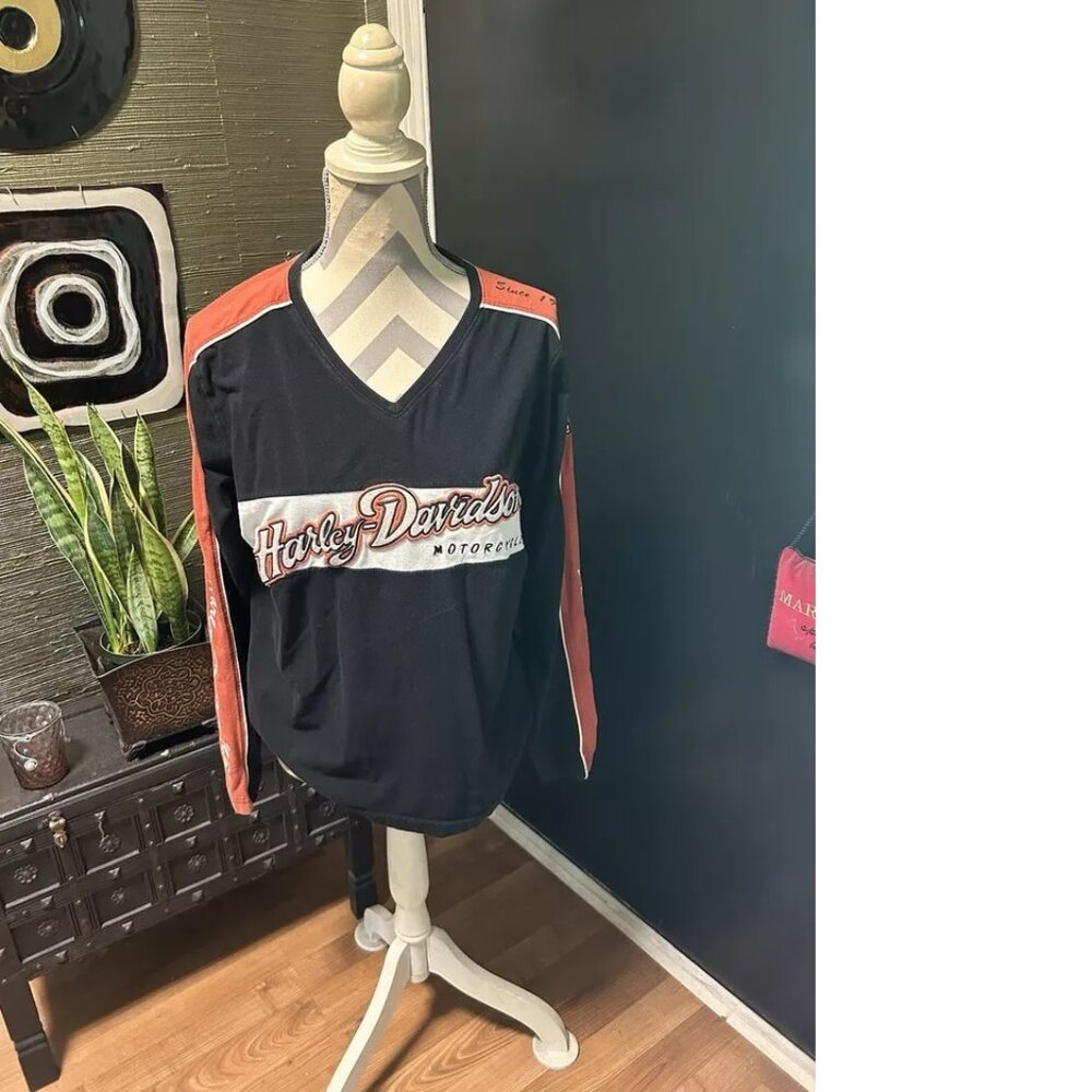 LADIES VINTAGE HARLEY DAVIDSON SWEATSHIRT PREOWNED HARLEY DAVIDSON CLOTHING